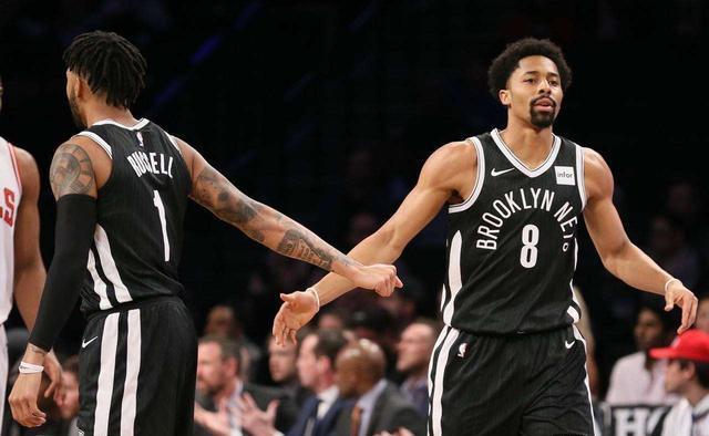  篮网交易欧文进展缓慢，多支球队提出首轮签报价方案  